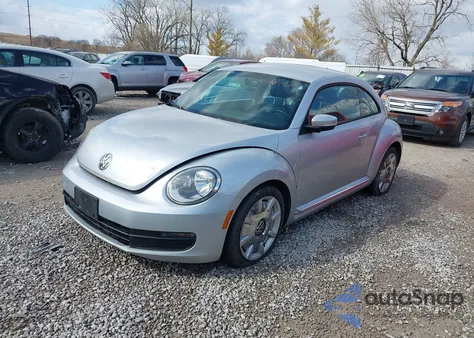 2012 Volkswagen Beetle 2.5L из США, поврежденный, VIN 3VWJP7AT5CM602246